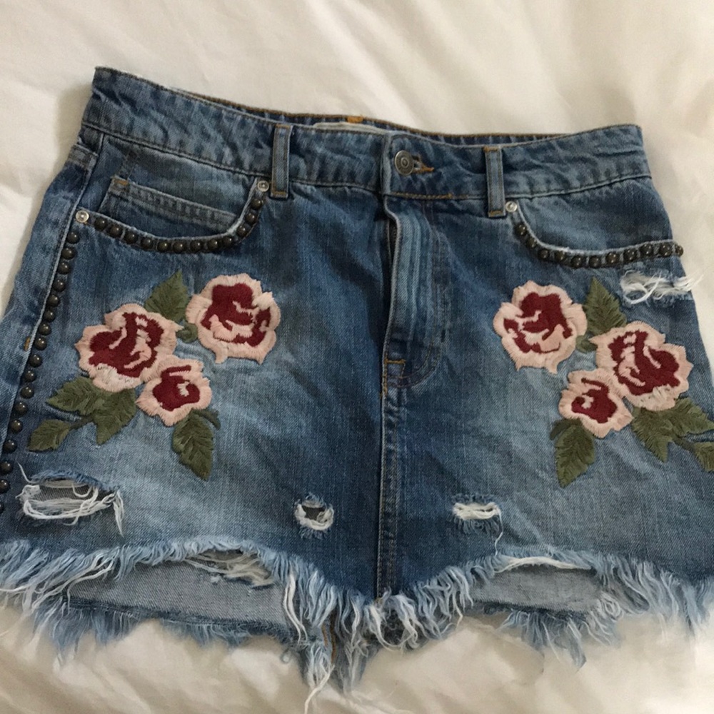 Free People distressed denim skirt with flowers